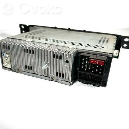 Radio / CD/DVD atskaņotājs / navigācija