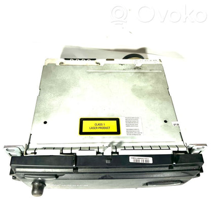 Radio / CD/DVD atskaņotājs / navigācija