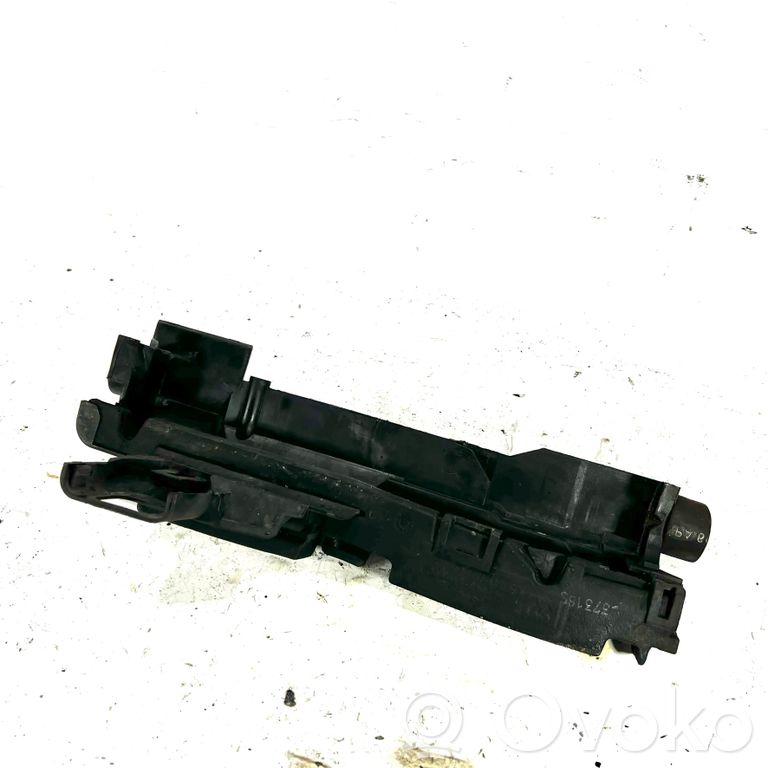 Держатель/кронштейн радиатора(ов)