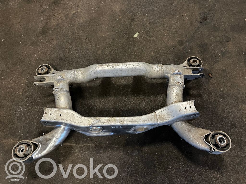 Pusrāmis aizmugurējais / priekšējais