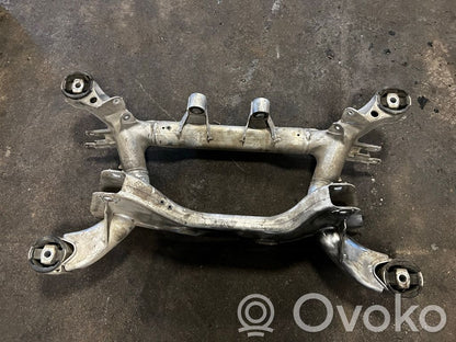 Pusrāmis aizmugurējais / priekšējais