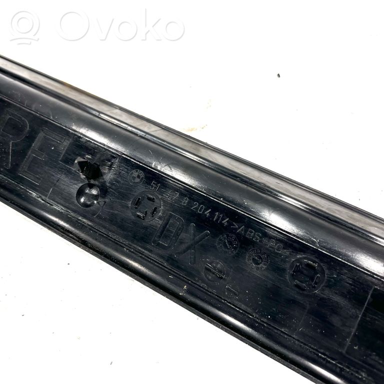 Priekšējā sliekšņa dekoratīvā apdare (iekšējā)