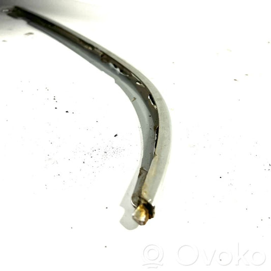 Priekšējā luktura dekoratīvā apdare