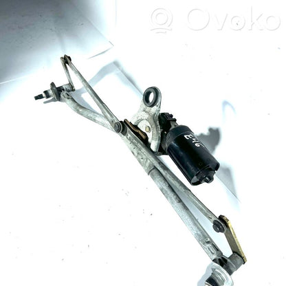 Priekšējā loga tīrītājs