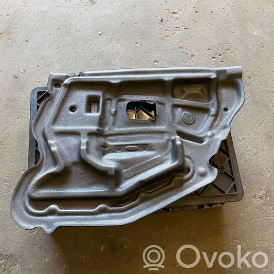 Aizmugurējo durvju skaņas izolācija