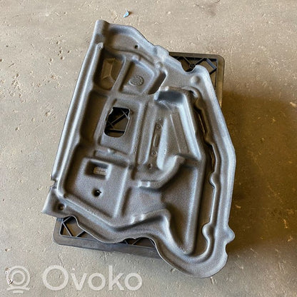 Aizmugurējo durvju skaņas izolācija