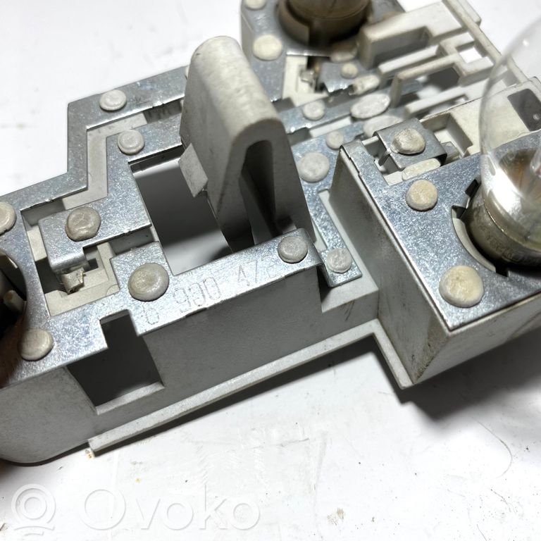 Aizmugurējā luktura detaļa