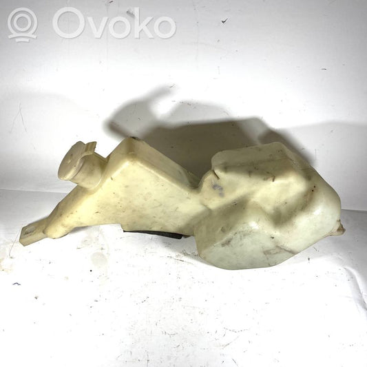 Logu šķidruma tvertne