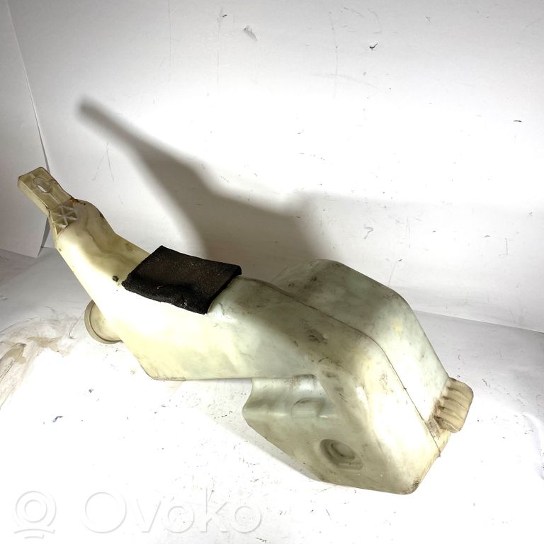 Logu šķidruma tvertne