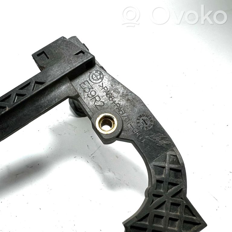 Aizmugurē turētājs / kronšteins ārējam atvēršanas rokturim