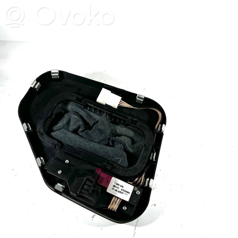 Ātrumu pārslēgšanas sviras dekoratīvā apdare (plastmasas)