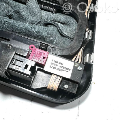 Ātrumu pārslēgšanas sviras dekoratīvā apdare (plastmasas)