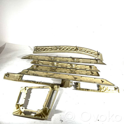 Durvju dekoratīvās apdares komplekts