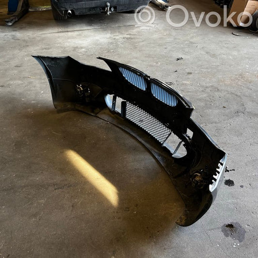 Передний бампер