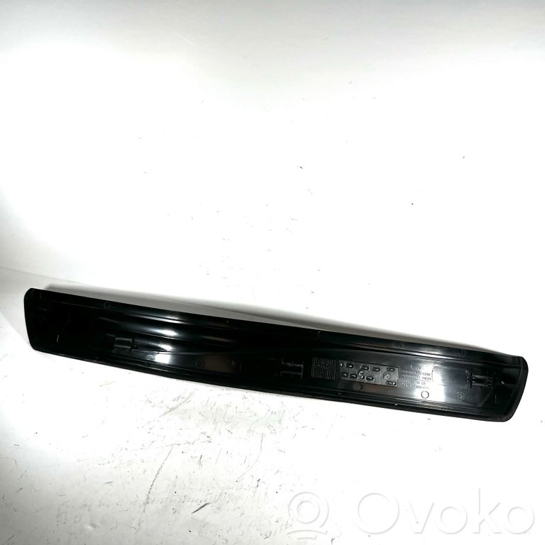 Aizmugurējā sliekšņa dekoratīvā apdare (iekšējā)