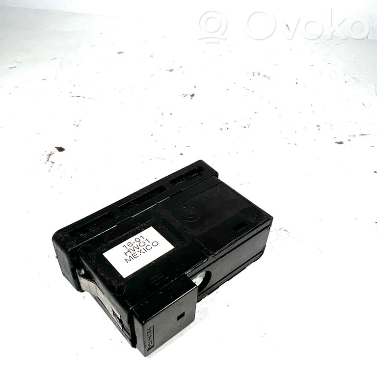 Avārijas lukturu slēdzis