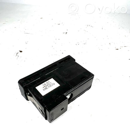 Avārijas lukturu slēdzis