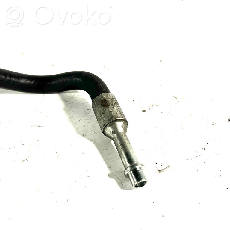 Stūres pastiprinātāja šļūtene (-es) / caurulīte (-es)