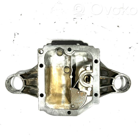 Aizmugurējā reduktora stiprinājums