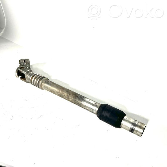 Stūresrata ass krustsavienojums