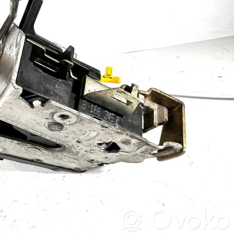 Aizmugurē slēdzene