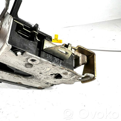 Aizmugurē slēdzene