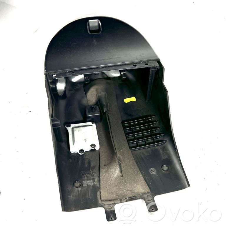 Stūres ass dekoratīvā apdare