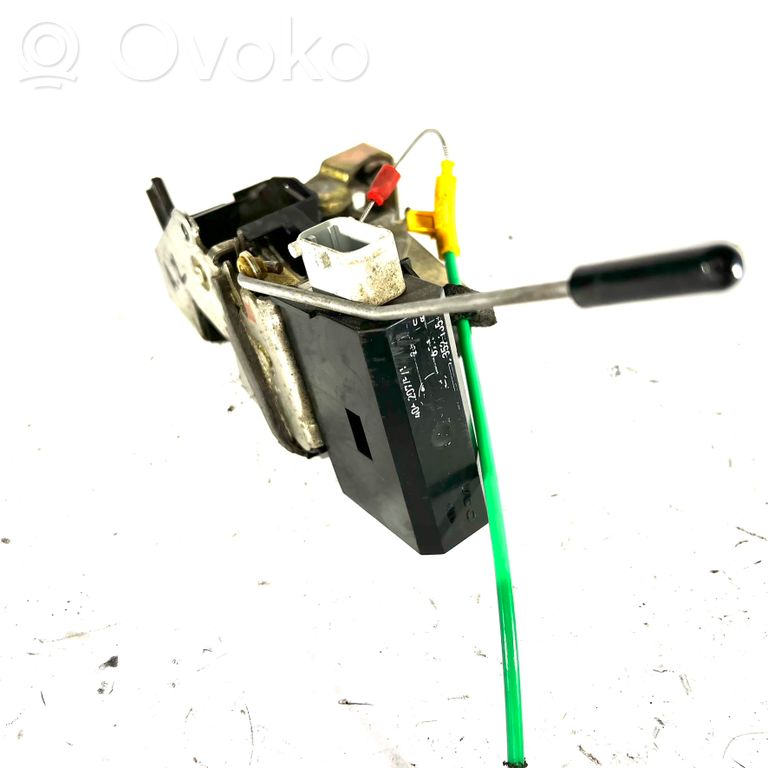 Aizmugurē slēdzene