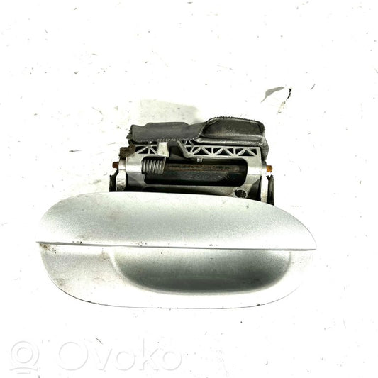 Внешняя ручка открывания