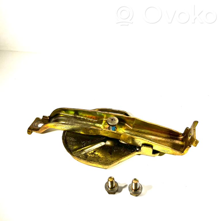 Akumulatora stiprinājums