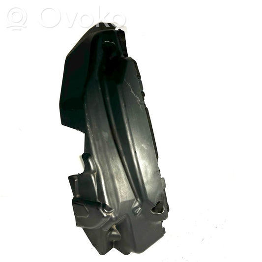 Dzinēja pārsegs (dekoratīva apdare)