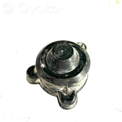 Защита цилиндра заднего амортизатора