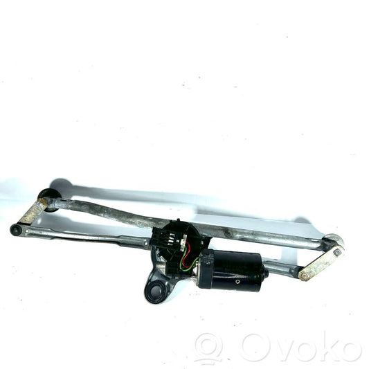 Priekšējā loga tīrītājs