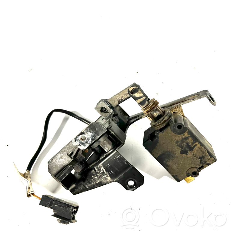 Slēdzene aizmugurējam logam