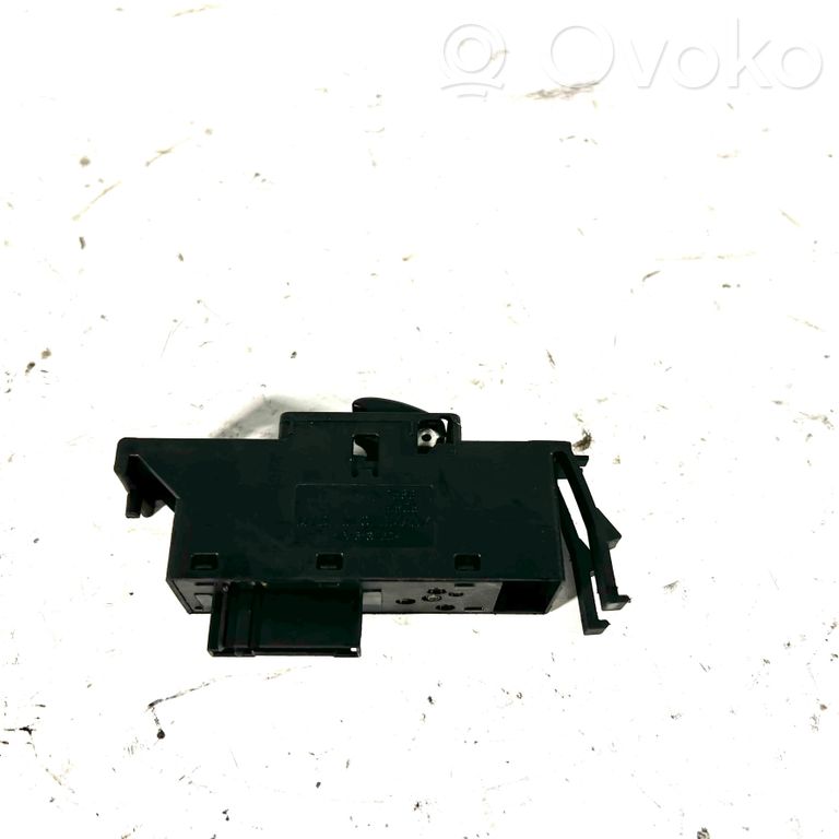 Elektrisko logu slēdzis