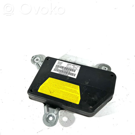 Aizmugurējo durvju drošības spilvens