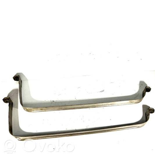 Degvielas tvertnesturētājs (-i)