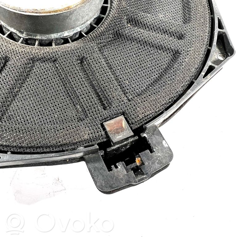 Zemo frekvenču skaļrunis