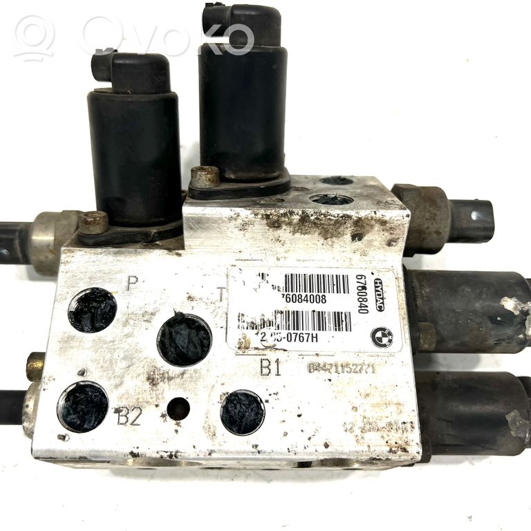 Aktīvā stabilizatora vadības / vārsta bloks