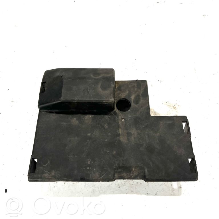 Akumulatora kastes vāks