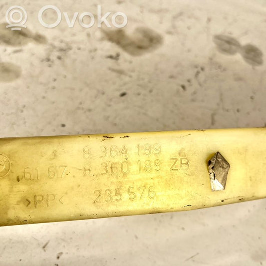 Logu šķidruma tvertnes aizpildīšanas caurule