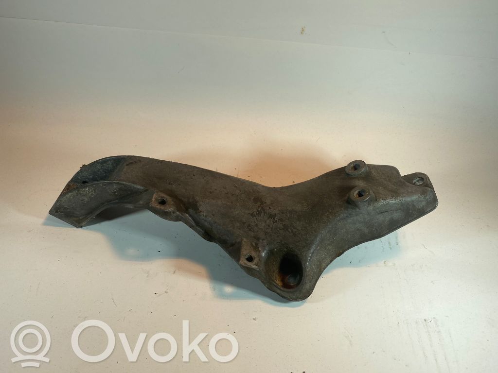 Кронштейн крепления двигателя