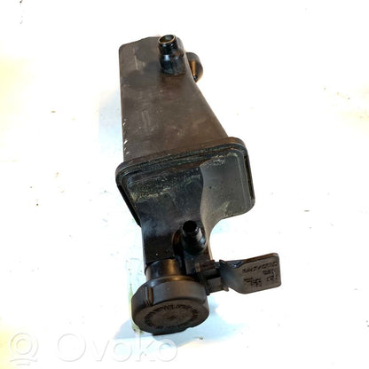 Расширительный бачок охлаждающей жидкости