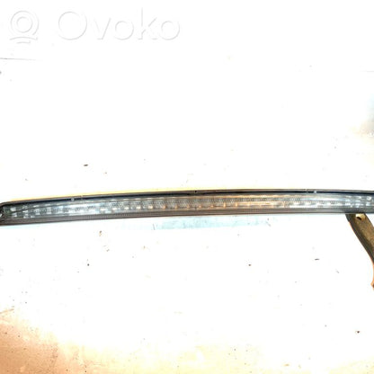 Papildu bremžu signāla lukturis