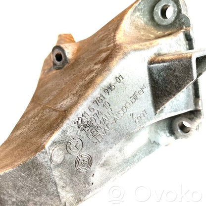 Dzinēja nostiprināšanas stiprinājums-kronšteins