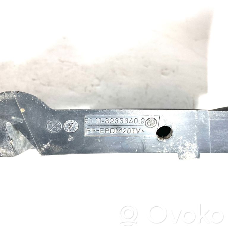 Priekšpusē dekoratīva bampera uzlikas