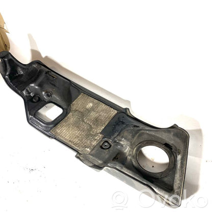 Dzinēja pārsegs (dekoratīva apdare)