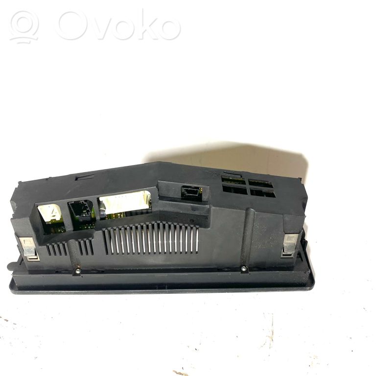 Блок управления кондиционером/климат-контролем/отоплением салона (в салоне)