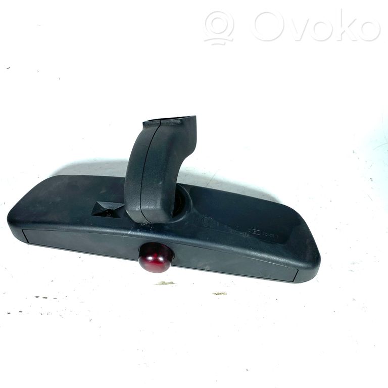 Atpakaļskata spogulis (salonā)