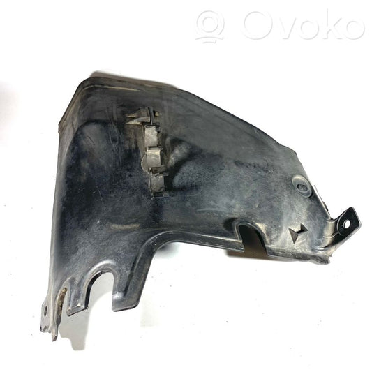 Cita veida dzinēja nodalījuma detaļa